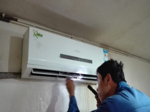 中方格力空调电话是多少