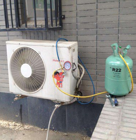中方空调加氟